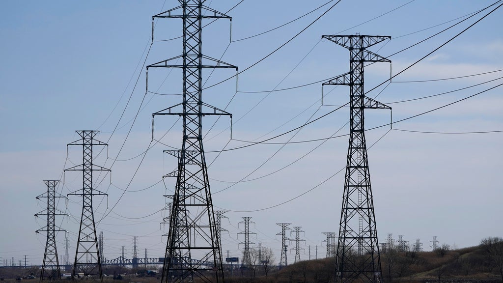 PG&E begins restoring power to Bay Area customers as fire weather conditions improve — CBS Bay Area (KPIX), Woodside Community news