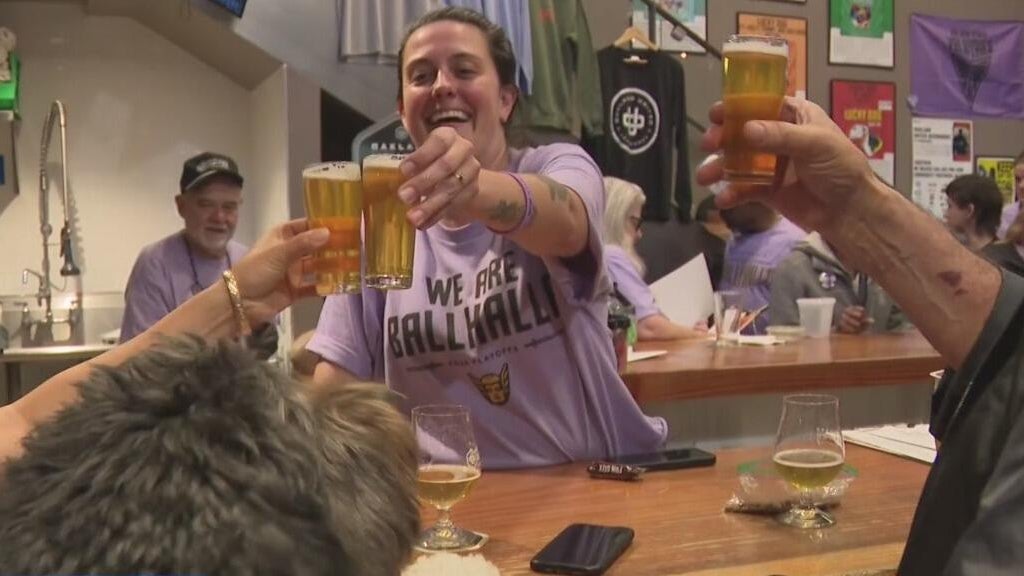 Valkyries fans pack Oakland bar to cheer on team as playoff series shifts to Atlanta — CBS Bay Area (KPIX), Woodside Dining news