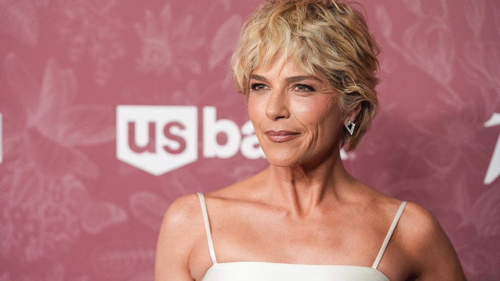 Actress Selma Blair arraigned following arrest for incident related to flight from LAX to JFK — CBS Bay Area (KPIX), Woodside Health news