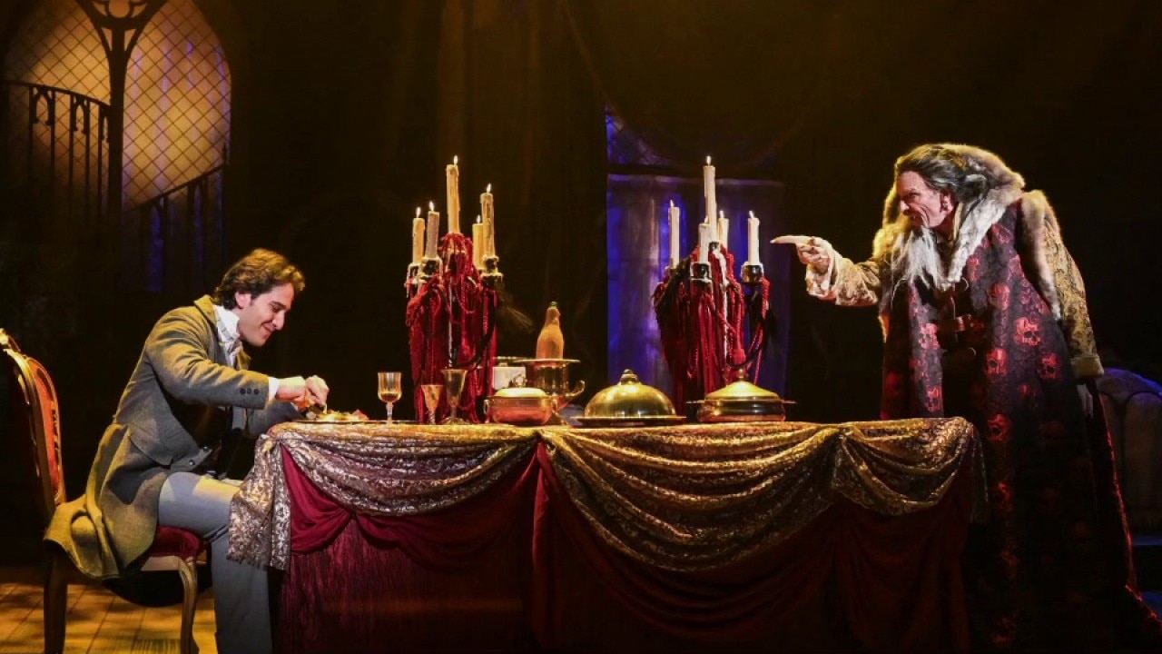 'Dracula' at TheatreWorks Silicon Valley — KTVU FOX 2 Bay Area, Woodside Arts news