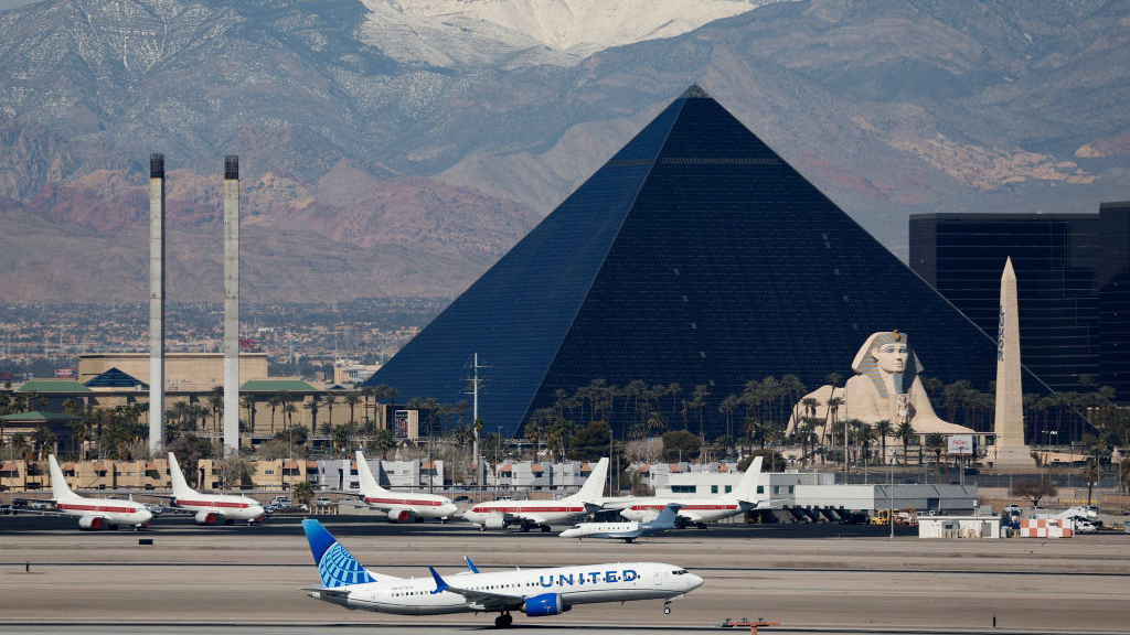 Flight rerouted after passenger threatened to hijack plane — Woodside Community news